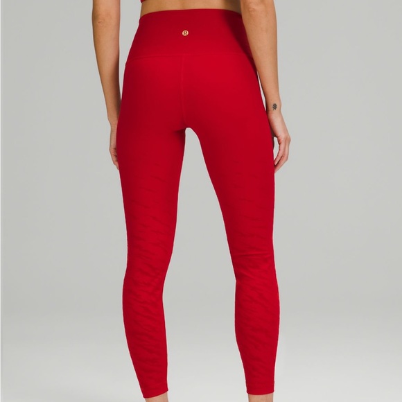 wunder under 25" luxtreme dark red 2022 lunar new year size 2 lululemon nwt - Picture 12 of 15